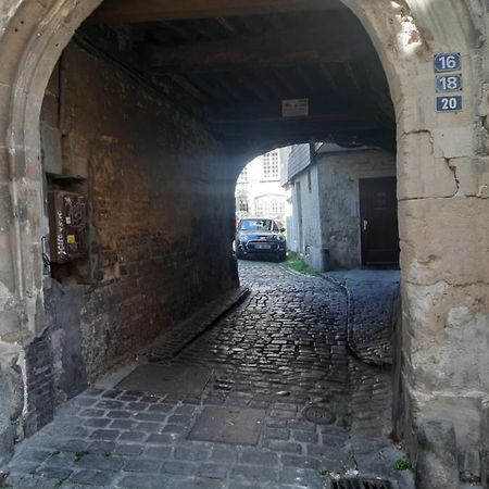 Souplex De La Rue Froide Apartment Caen Bagian luar foto